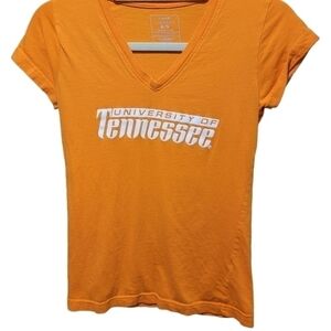 Tennessee football shirt size medium. Short sleeve v neck ladies medium